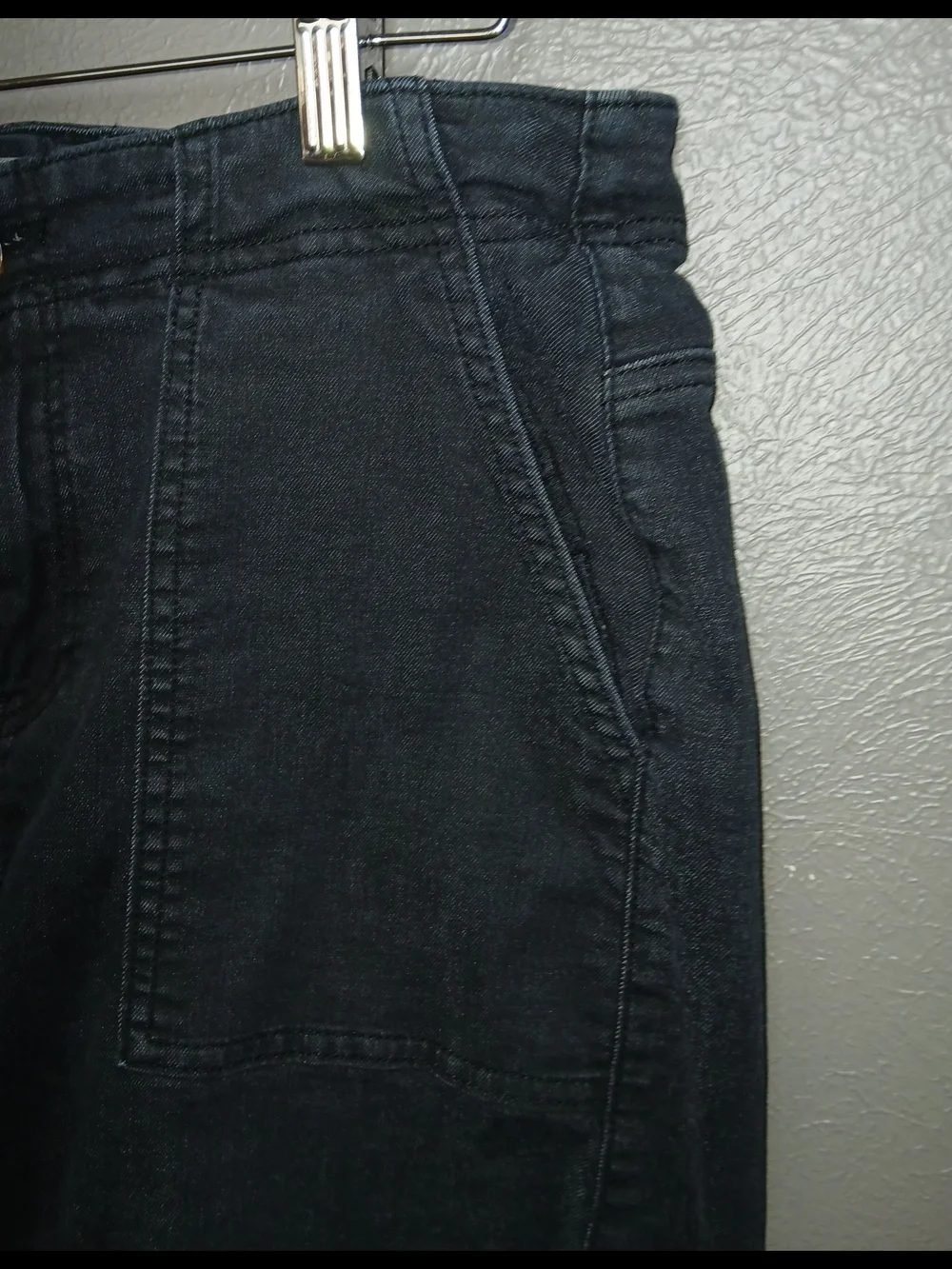 BKE Women's Straight Leg Jeans in Dark Gray